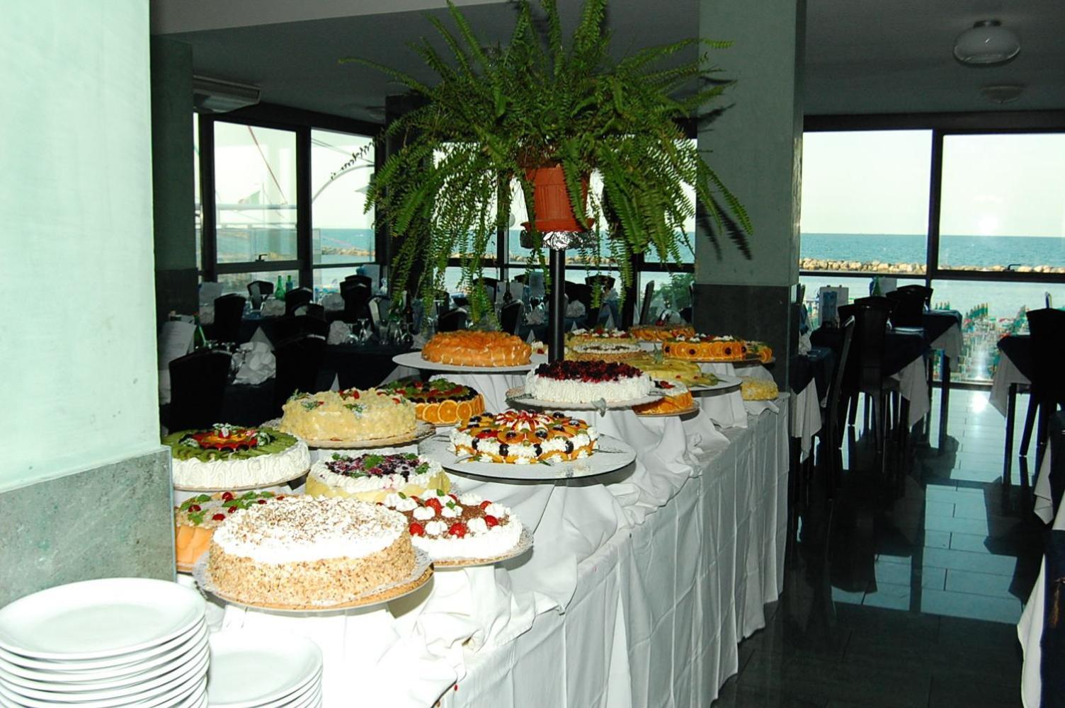 Hotel Foschi-Peninsula Bellaria-Igea Marina Buitenkant foto