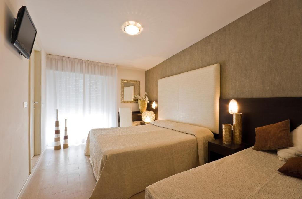 Hotel Foschi-Peninsula Bellaria-Igea Marina Kamer foto