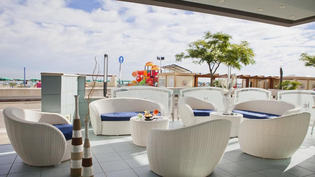 Hotel Foschi-Peninsula Bellaria-Igea Marina Buitenkant foto